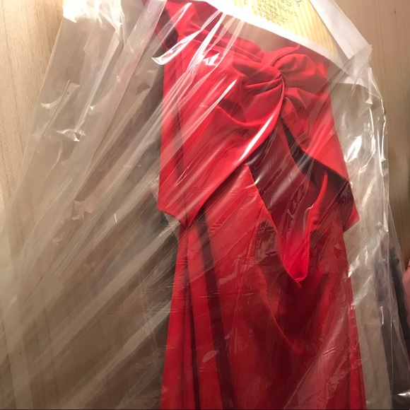 ASOS Jarlo Red Gown Bridesmaid Prom Dress 6 - Picture 6 of 6